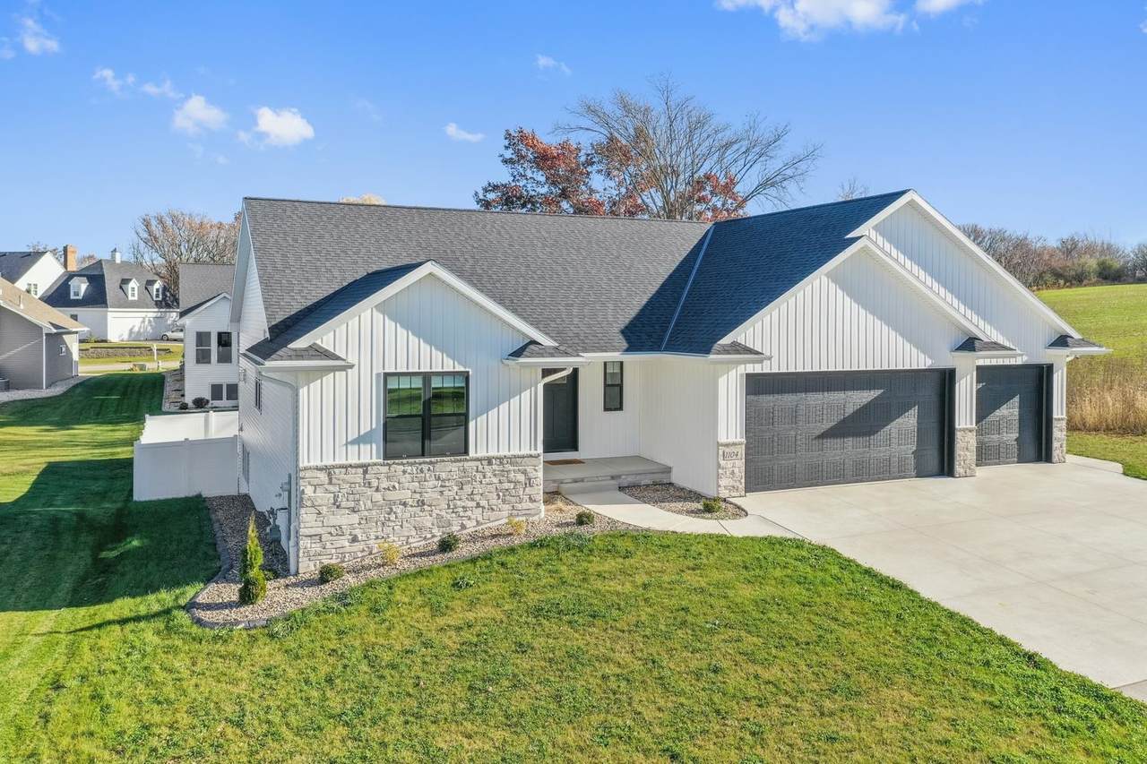 1104 Bay Mist Drive - Photo 1