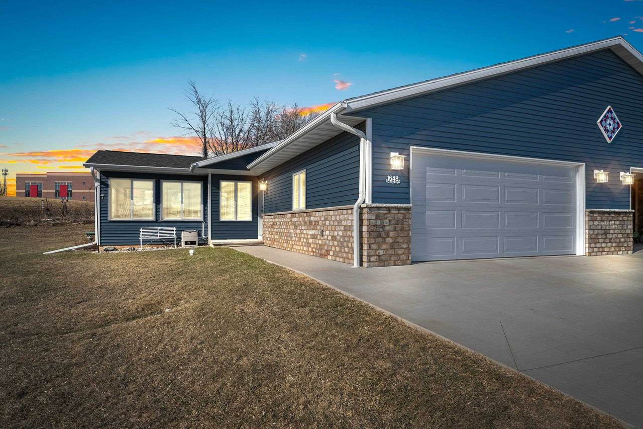 1627 Timber Trail - Photo 1