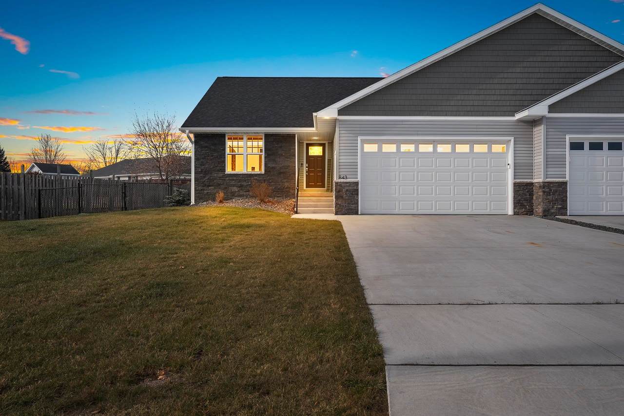 843 Red Hawk Drive - Photo 1