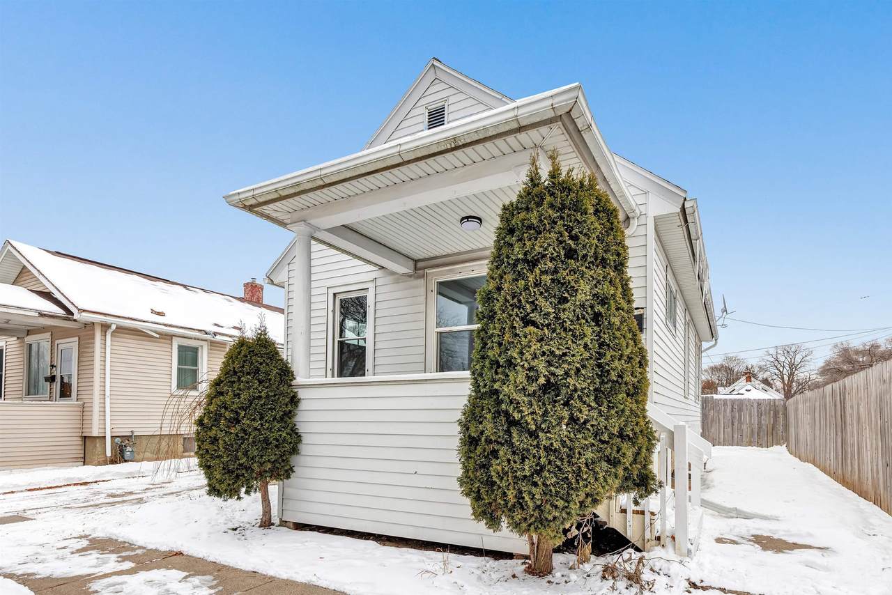 609 12TH Avenue - Photo 1