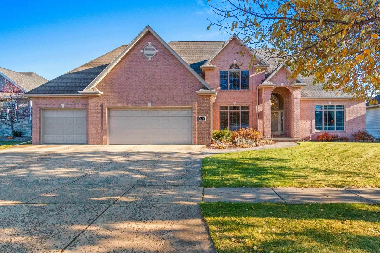 658 Black Earth Drive - Photo 1