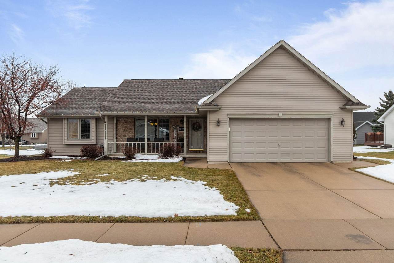 1992 Mayflower Street - Photo 1