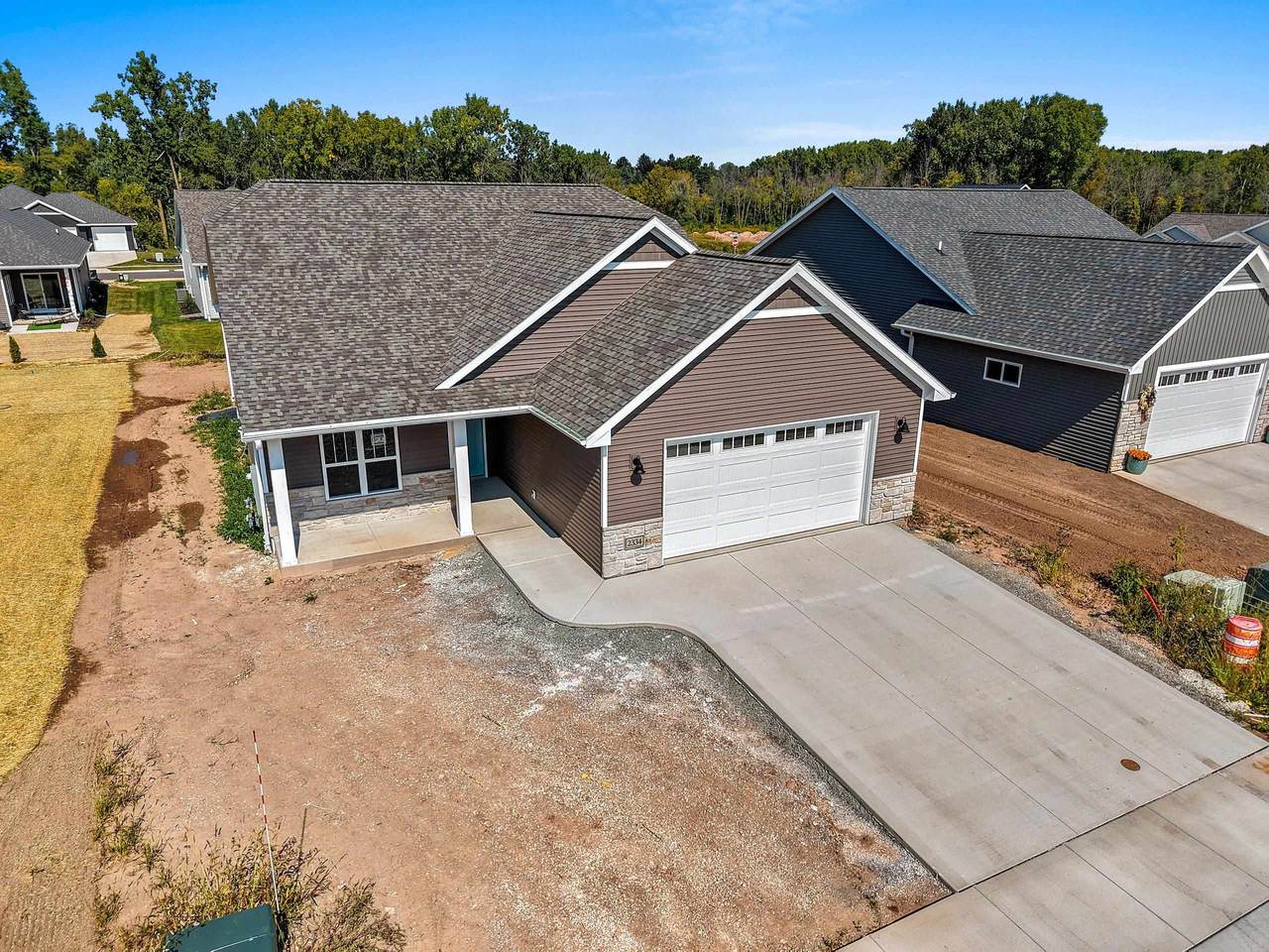2334 Whispering Wind Lane - Photo 1
