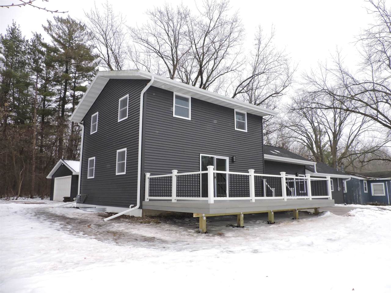 6055 Hiawatha Heights Drive - Photo 1