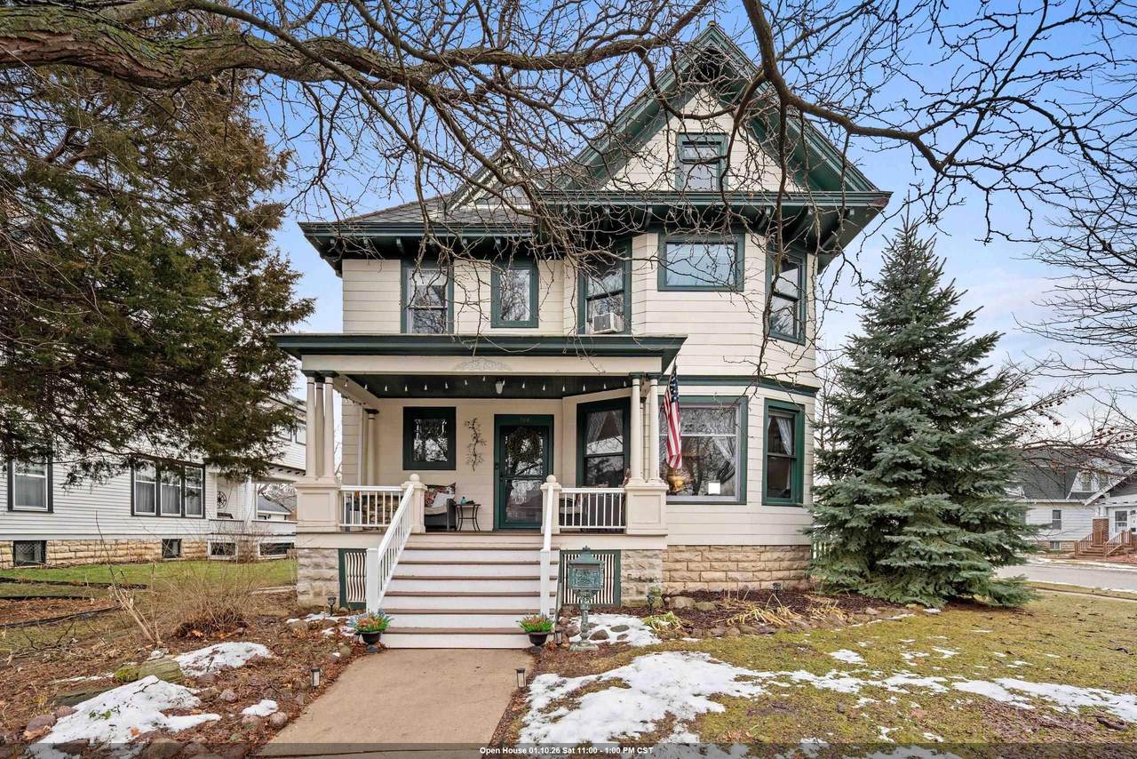 152 4TH Street - Photo 1