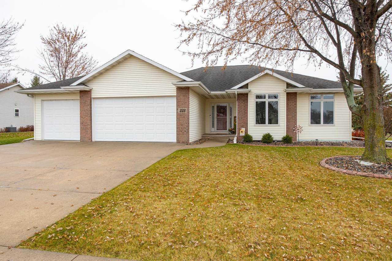 223 Sunny Meadows Drive - Photo 1