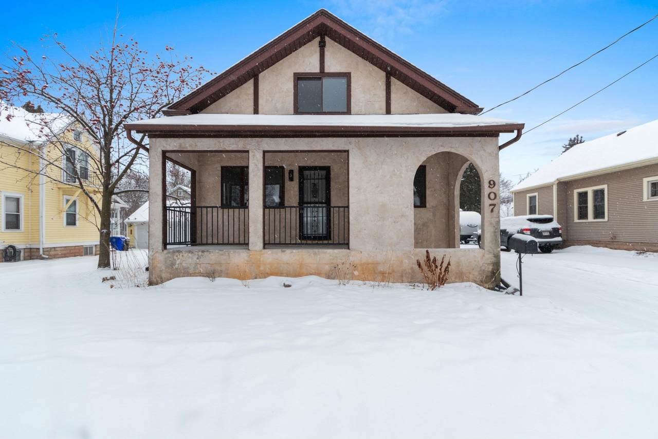 907 Oklahoma Street - Photo 1