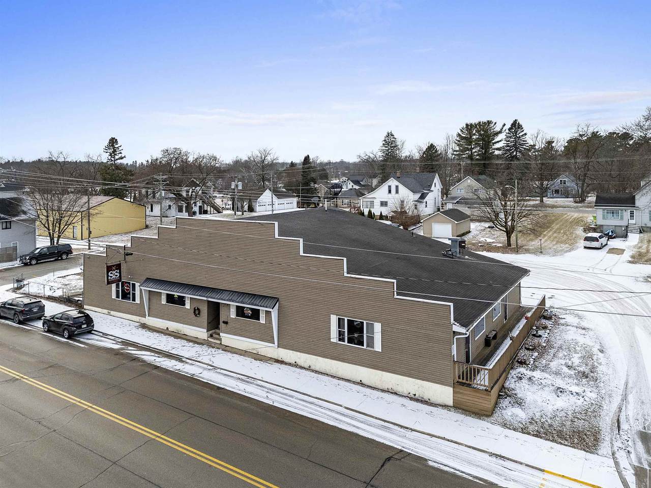 211 Maple Avenue - Photo 1
