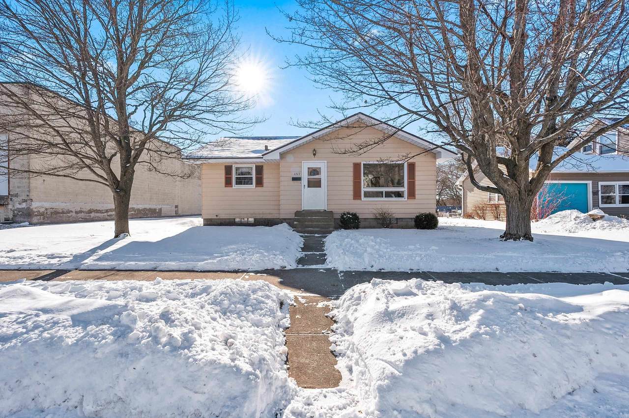 1717 Daggett Street - Photo 1