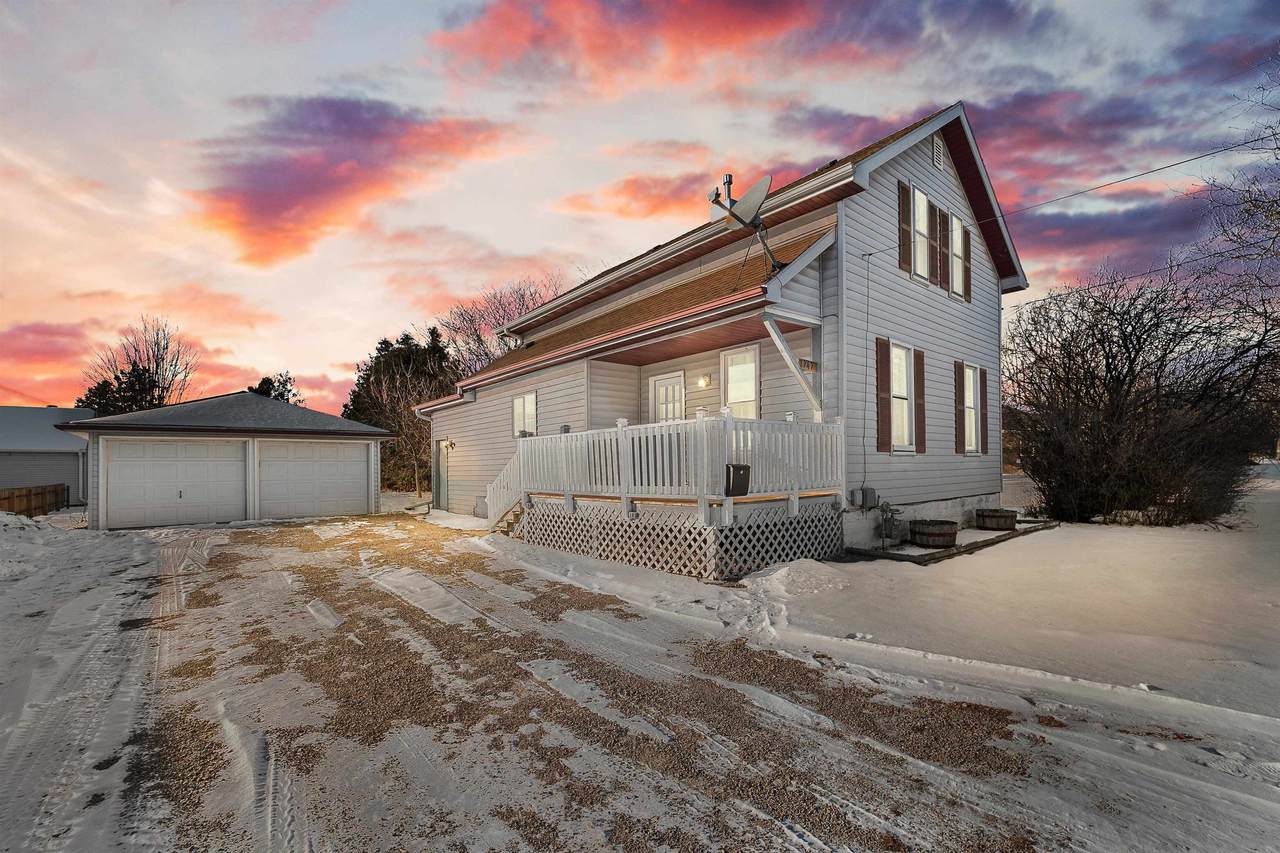 1747 Georgia Street - Photo 1