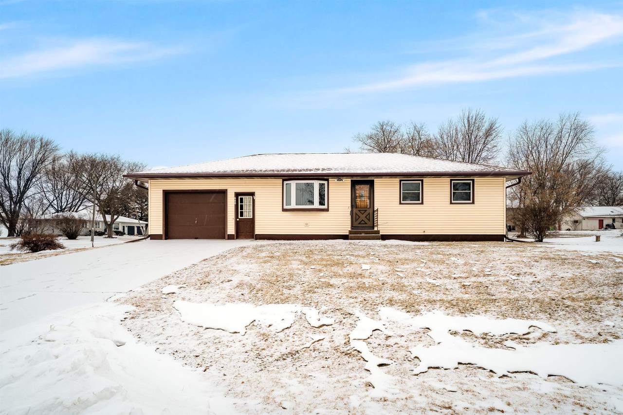 680 Glendale Avenue - Photo 1