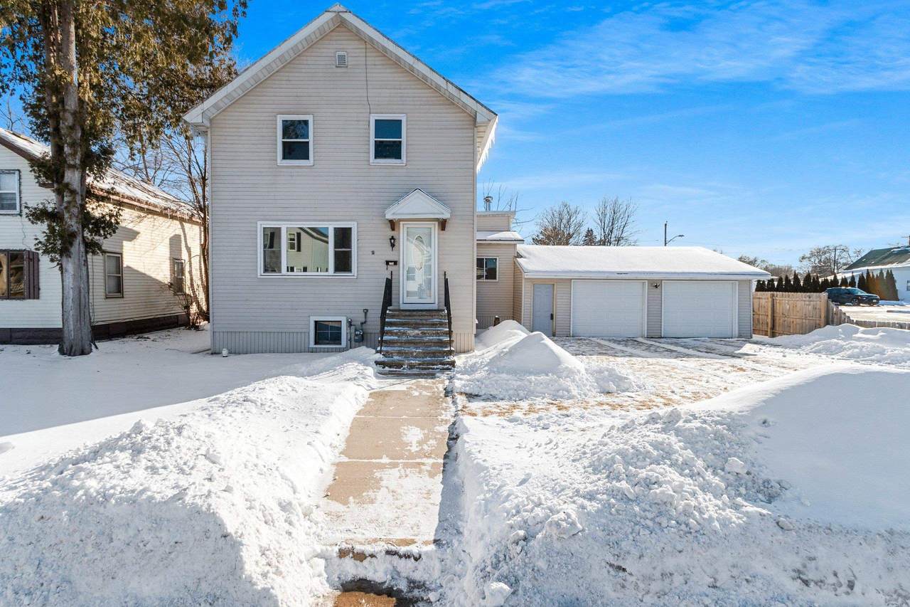 214 Baldwin Street - Photo 1