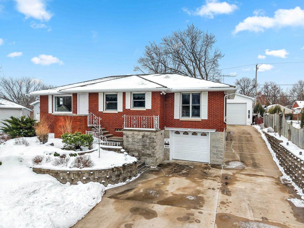 1035 Kimberly Avenue - Photo 1
