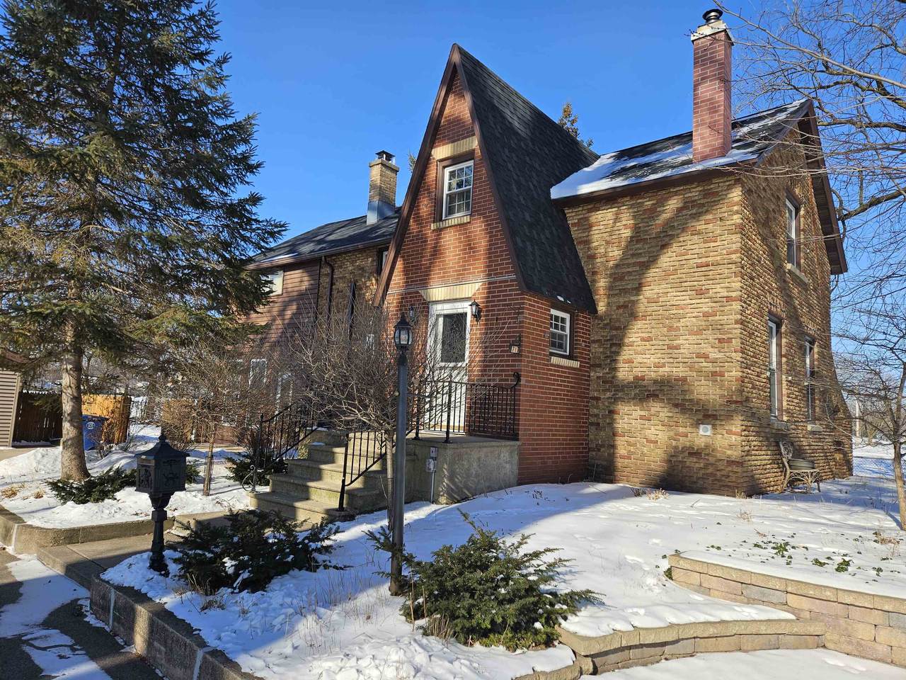 1717 Knapp Street - Photo 1