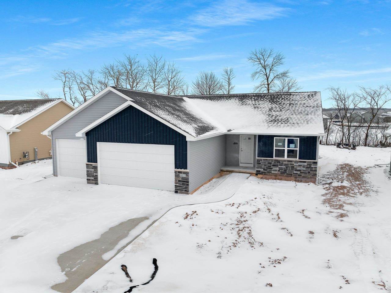 1825 Southland Lane - Photo 1