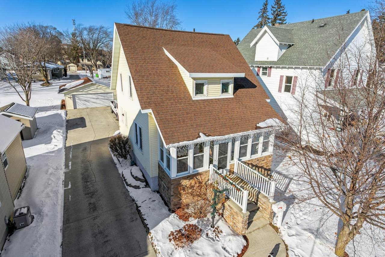 128 School Street - Photo 1