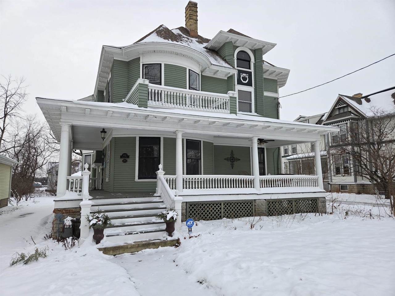 1133 Algoma Boulevard - Photo 1