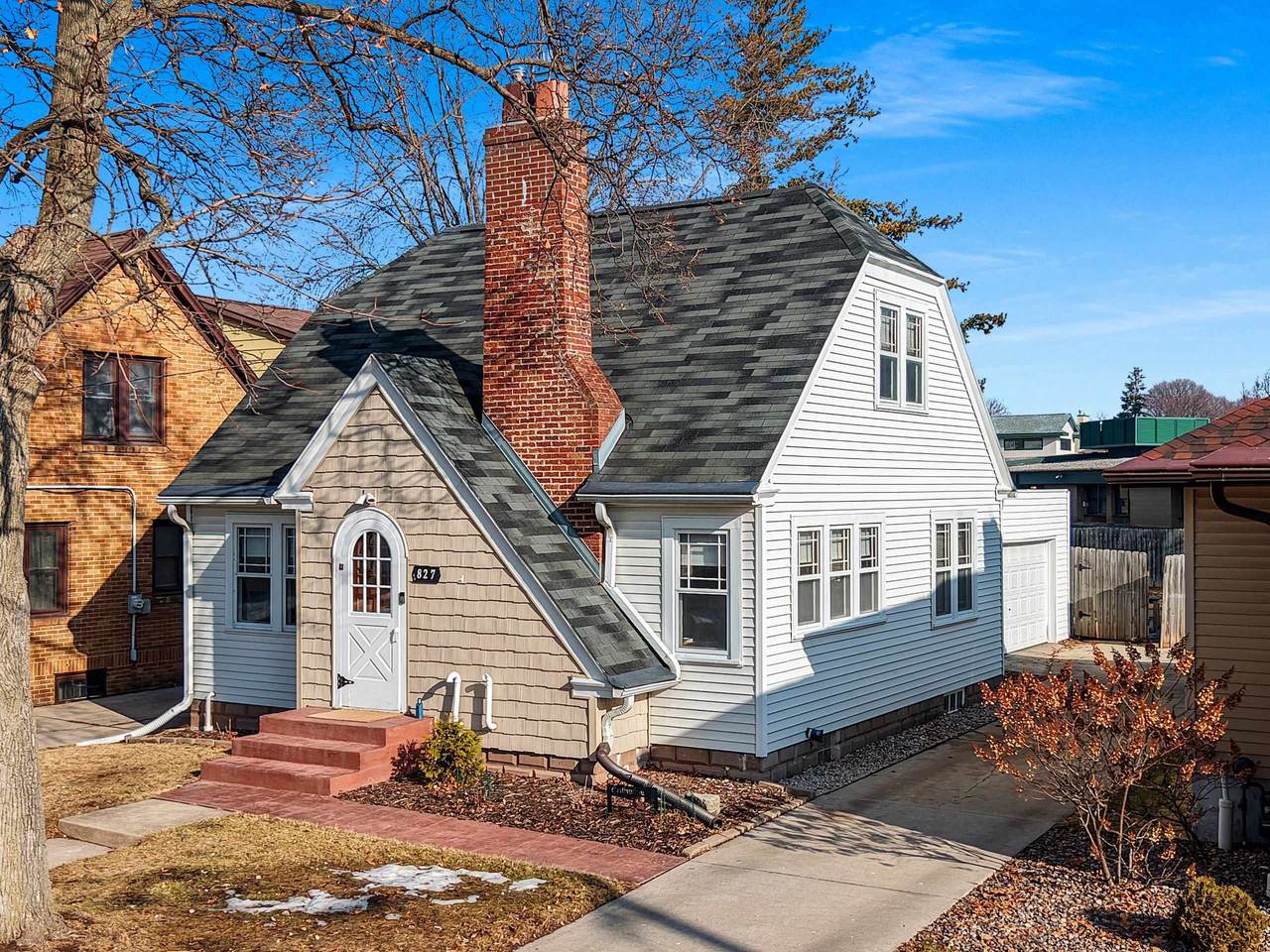 827 Catherine Street - Photo 1