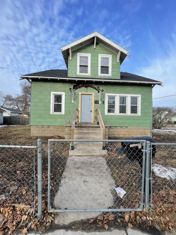 310 Doty Street - Photo 1