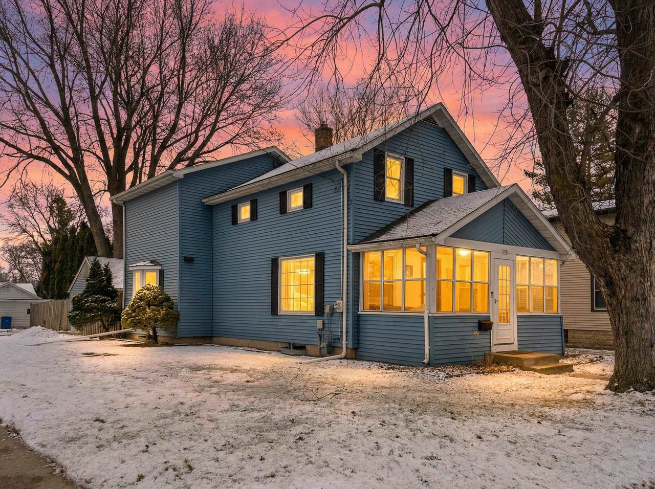 1846 Sheridan Street - Photo 1