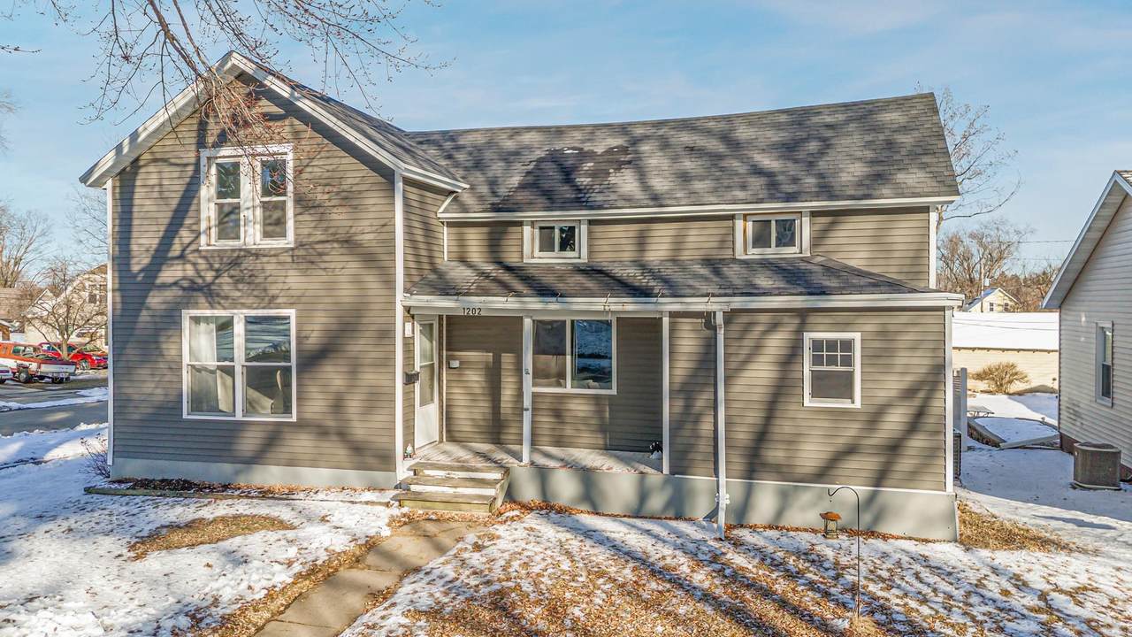 1202 Pearl Street - Photo 1