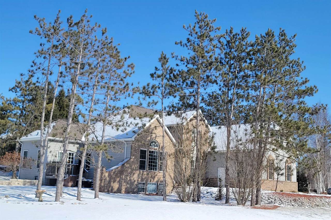 421 Pine Grove Lane - Photo 1