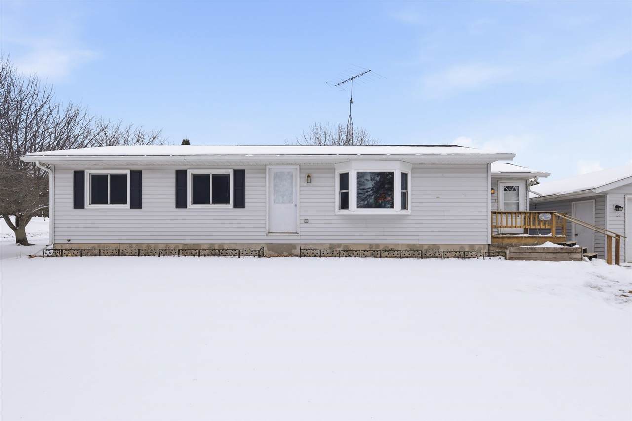 N5516 Hillside Drive - Photo 1