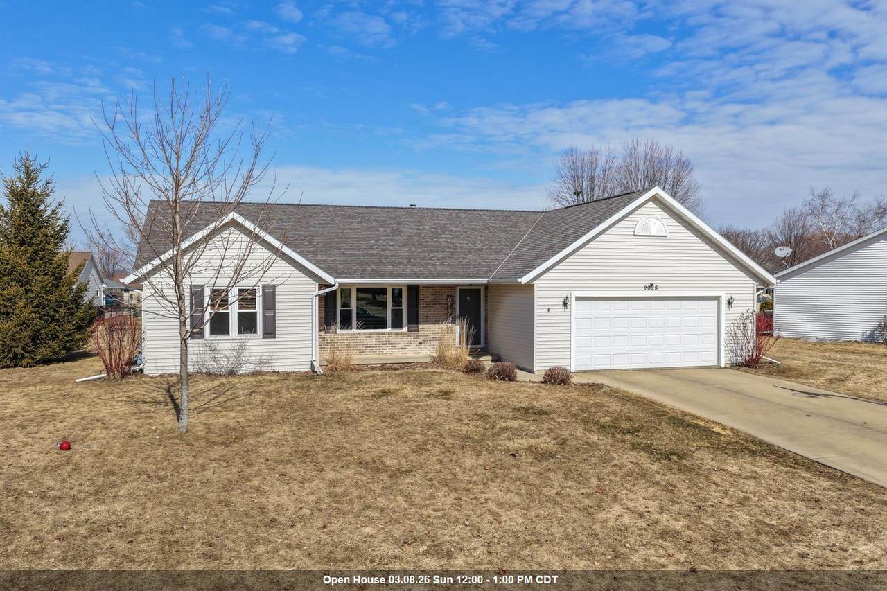 2028 Couples Court - Photo 1