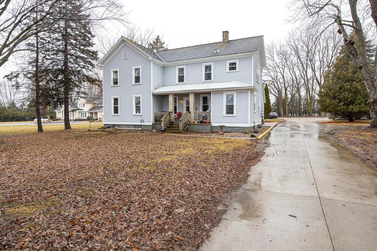 9651 Clayton Avenue - Photo 1