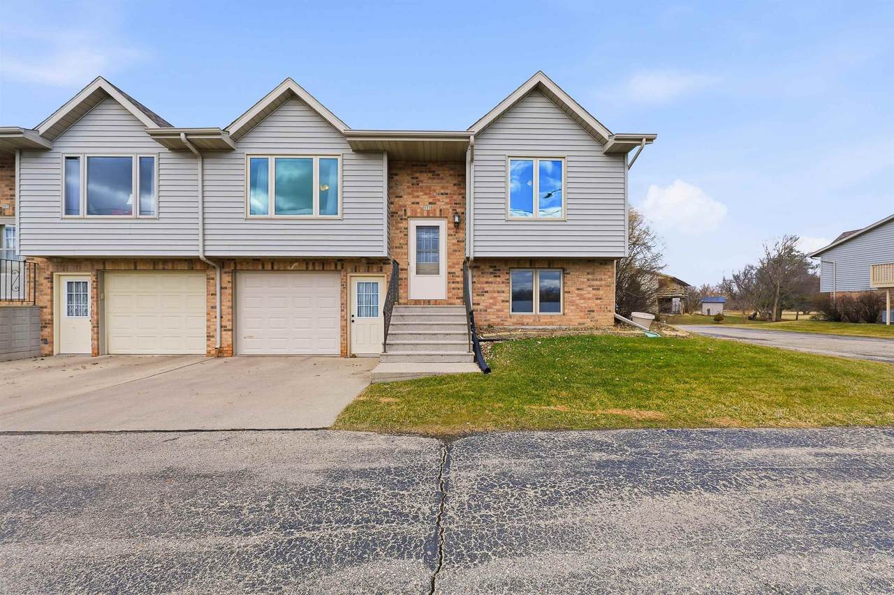 233 Pleasant Street - Photo 1