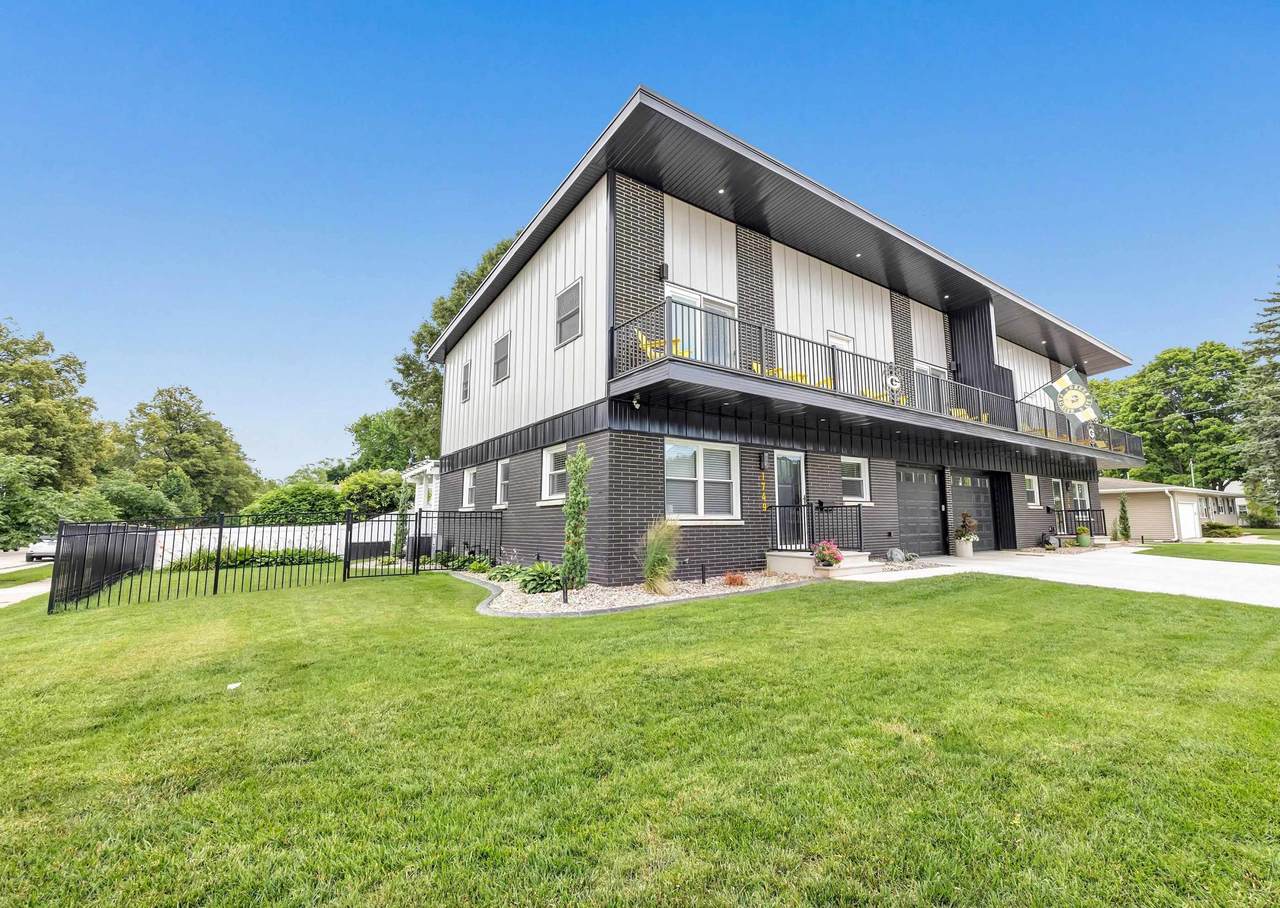 1749 Oneida Street - Photo 1