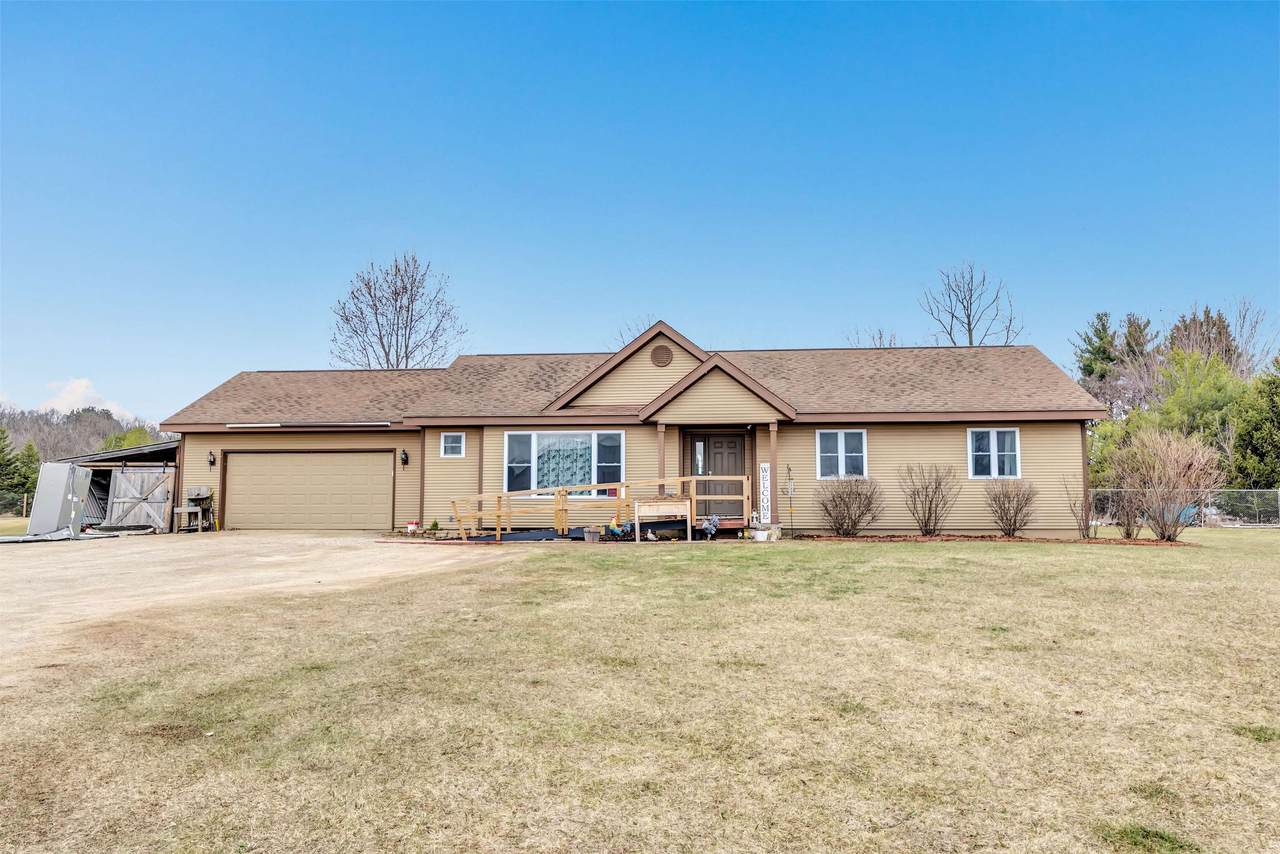 801 Simon Street - Photo 1