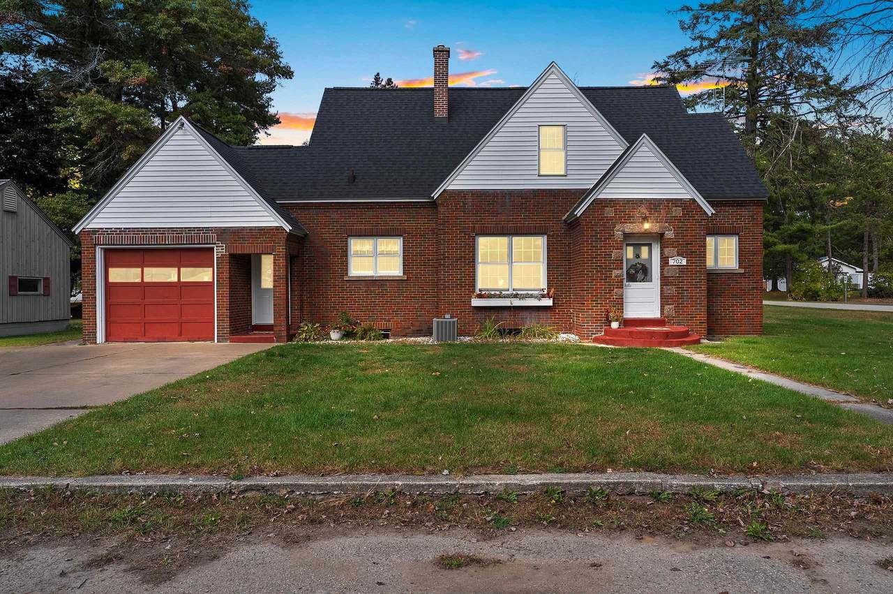 702 Mira Avenue - Photo 1
