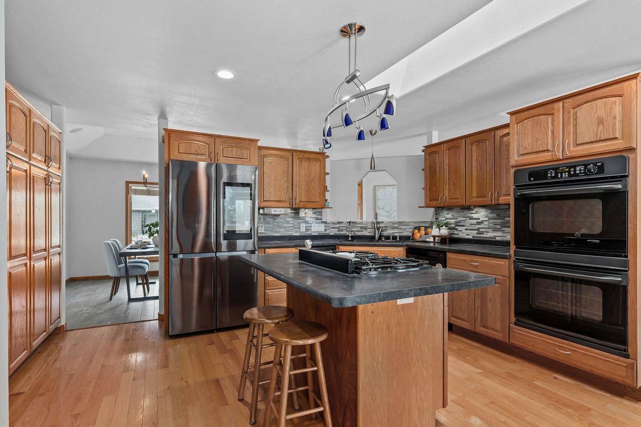 https://bt-photos.global.ssl.fastly.net/ranw/1280_boomver_1_50323201-1.jpg