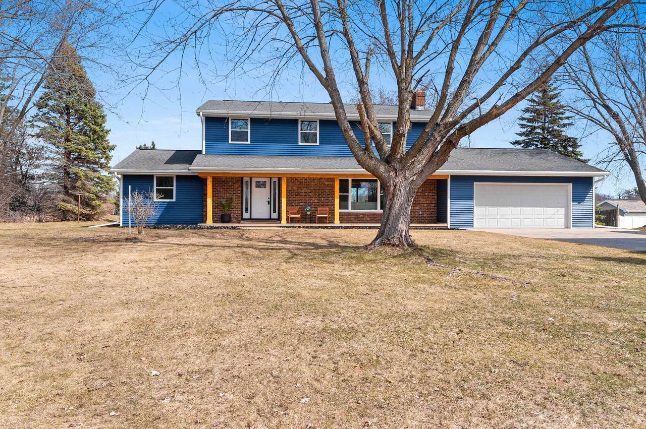1490 Fernando Drive - Photo 1