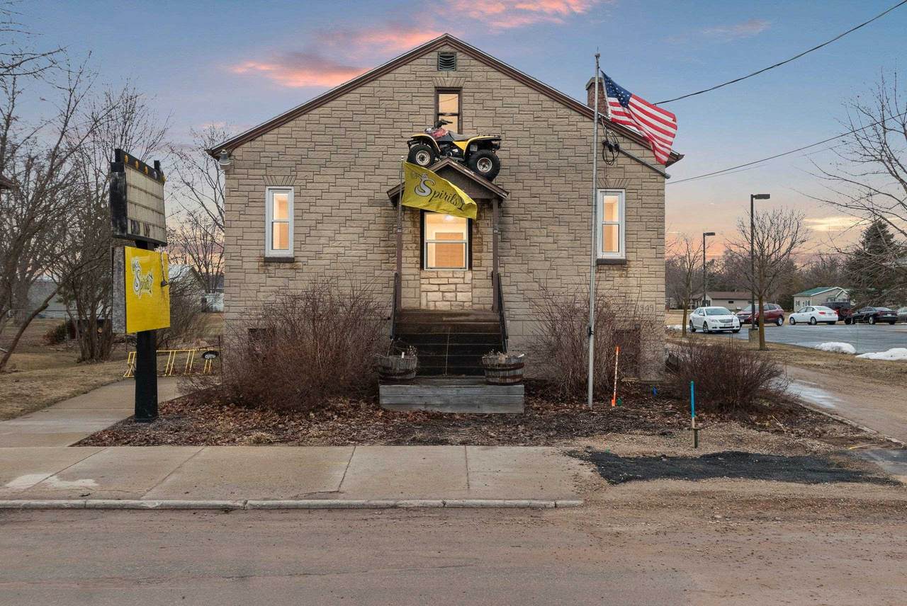145 Mckenzie Avenue - Photo 1