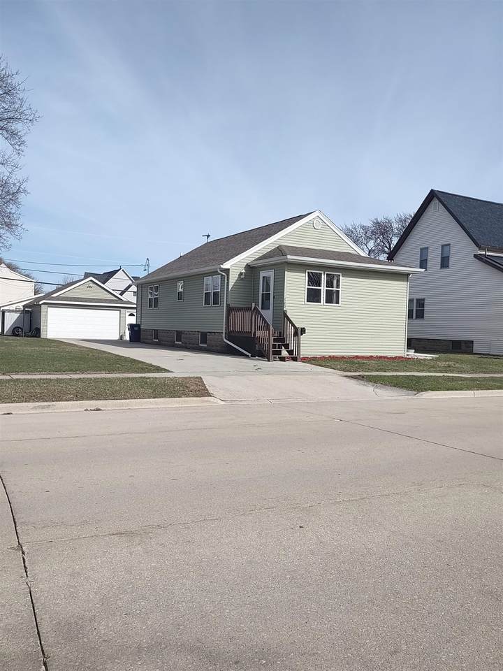 820 Minnesota Avenue - Photo 1