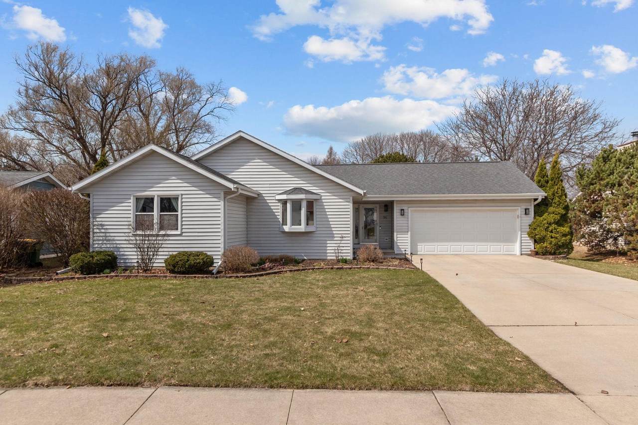 96 University Drive - Photo 1
