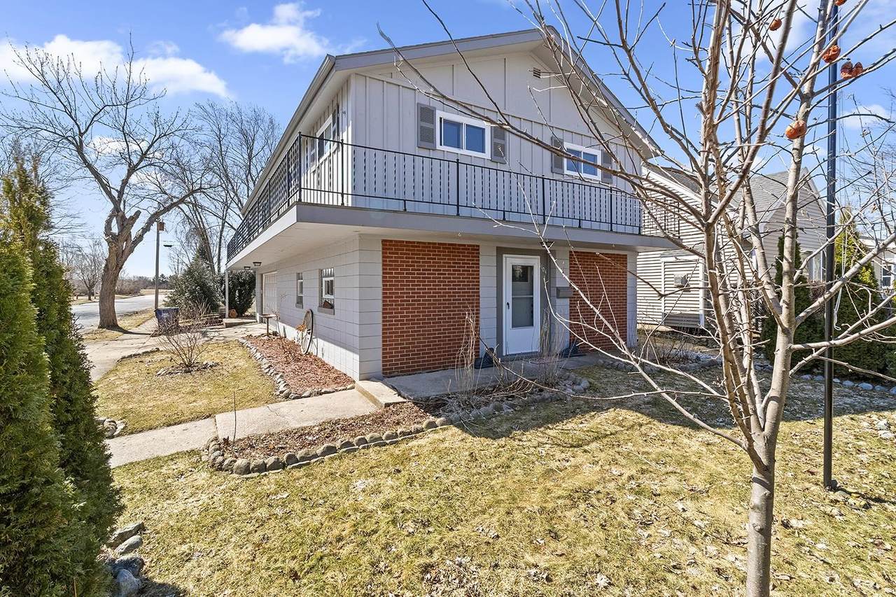 1104 Vliet Street - Photo 1