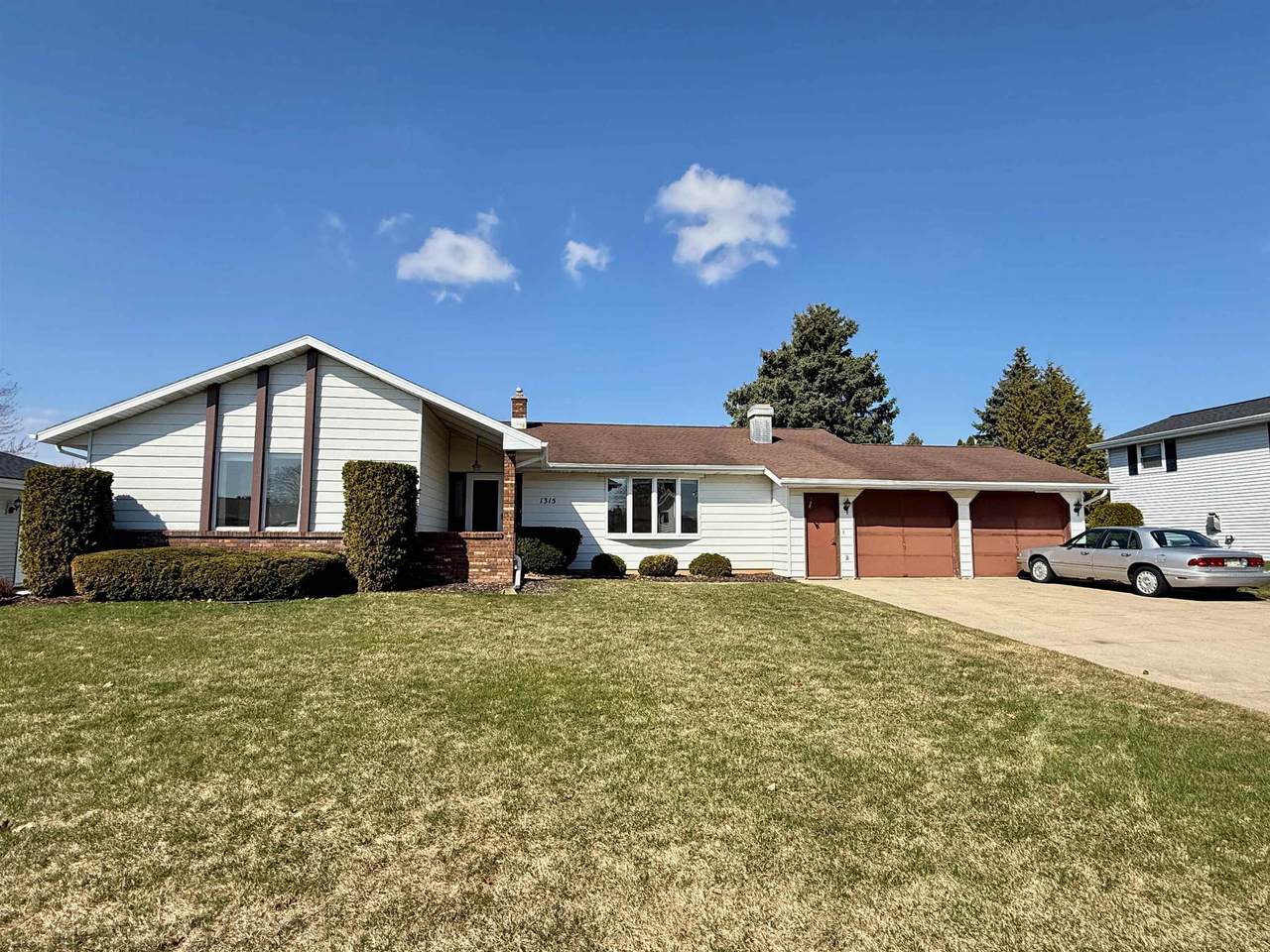 1315 Wedgewood Lane - Photo 1