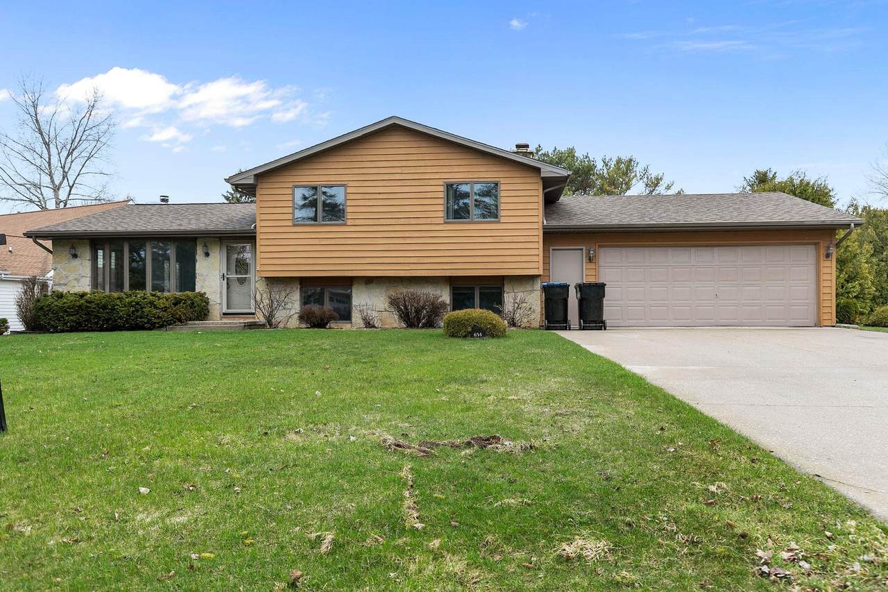 634 Walnut Place - Photo 1