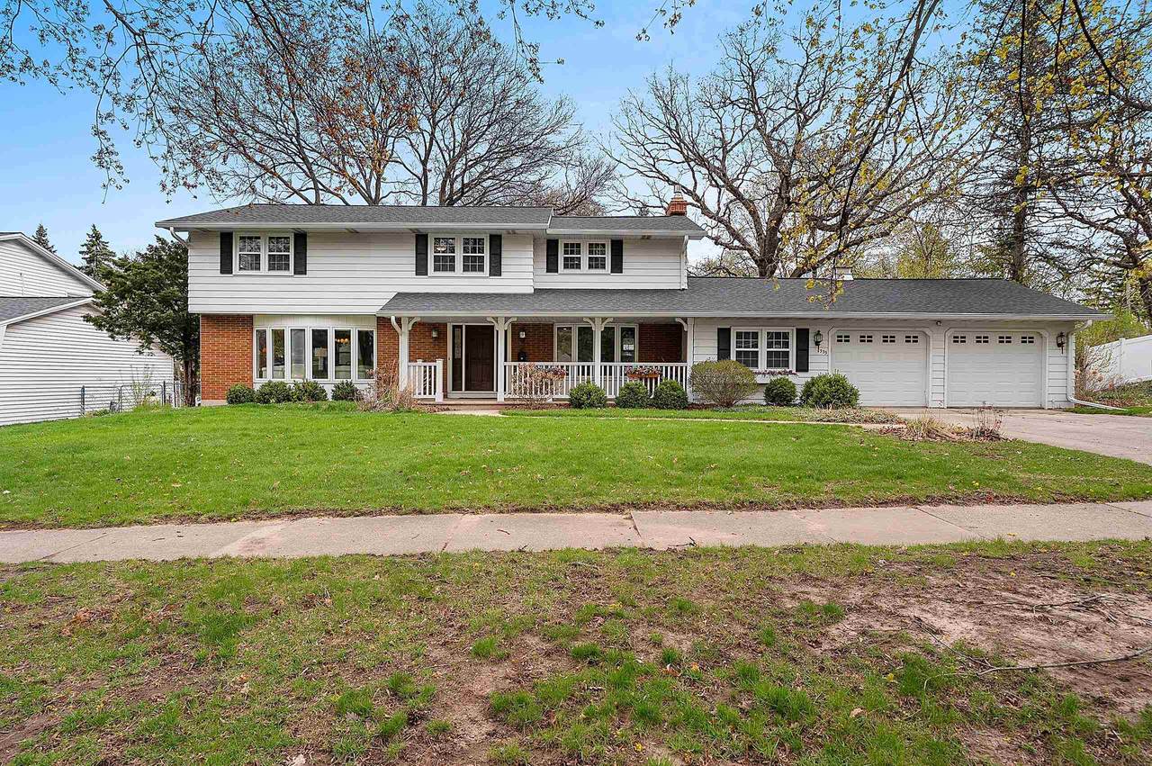 1335 Ridgeway Boulevard - Photo 1