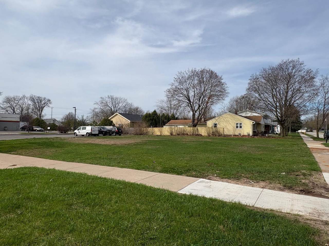 123 Sawyer Street - Photo 1