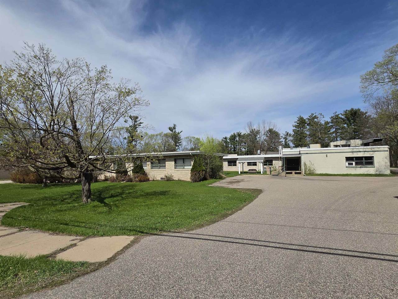 1401 Churchill Street - Photo 1