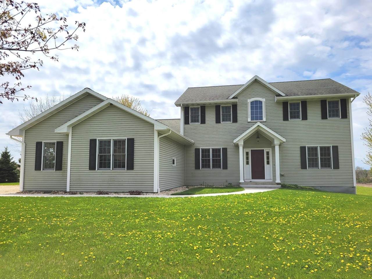 W3347 Oaklawn Road - Photo 1