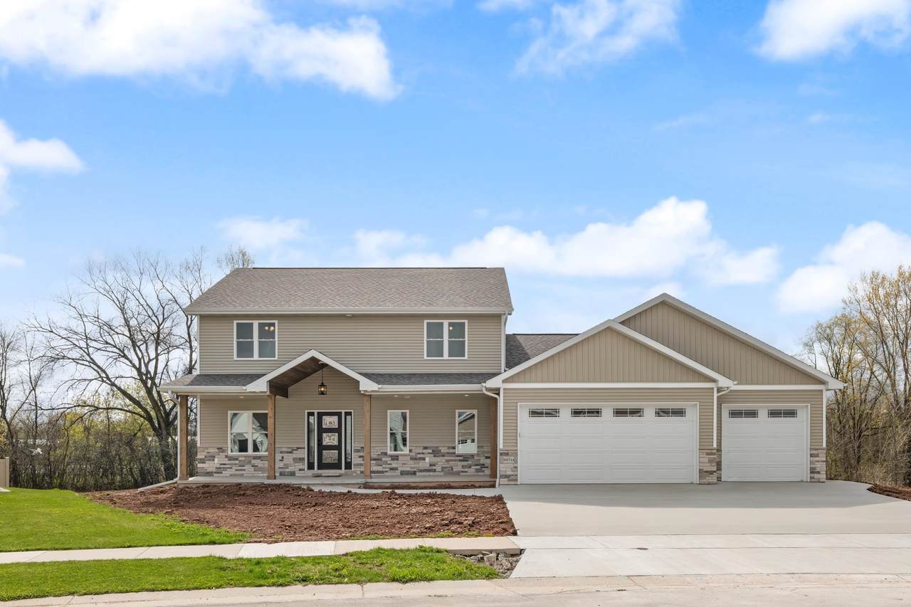 N8744 Connor Circle - Photo 1