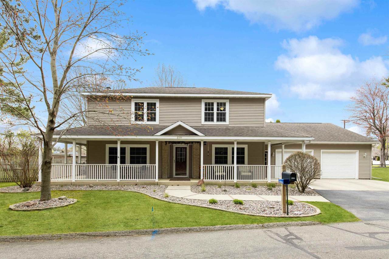 2591 Redpath Drive - Photo 1