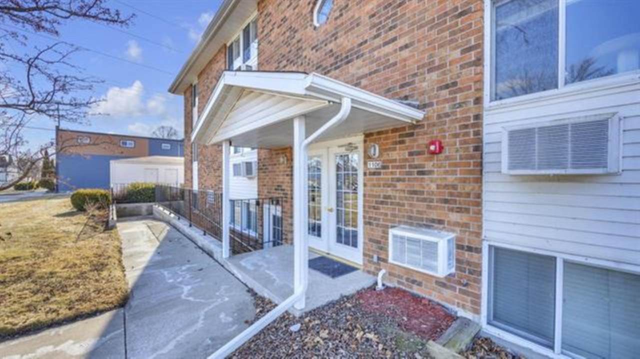 1106 7TH Street - Photo 1
