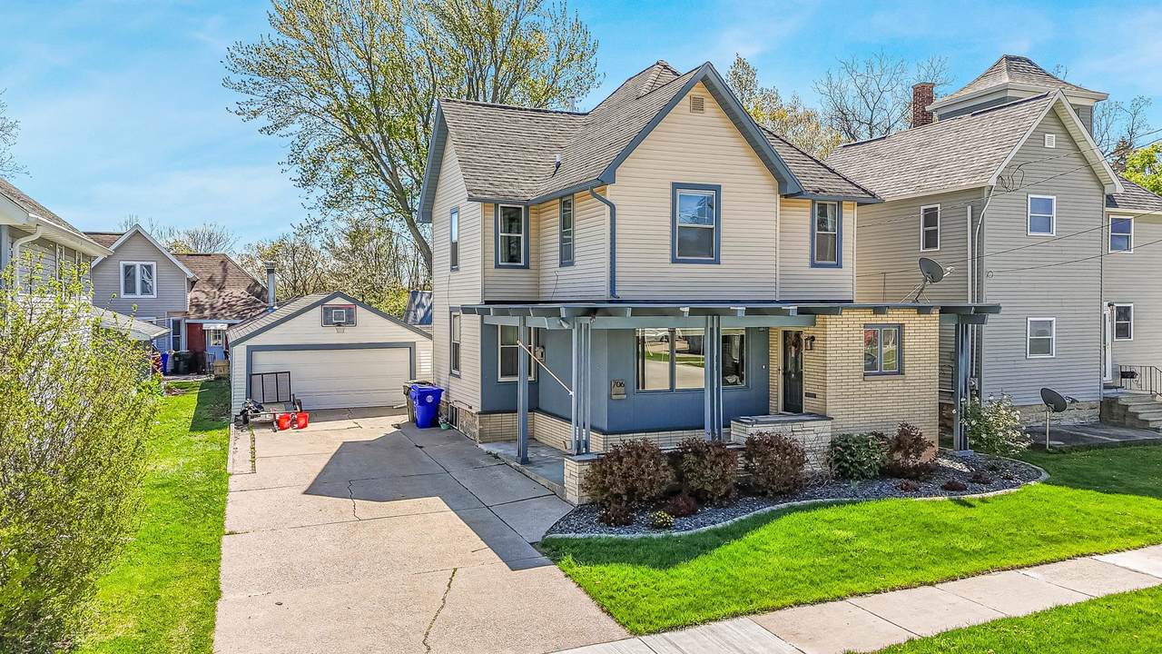 706 Metoxen Avenue - Photo 1