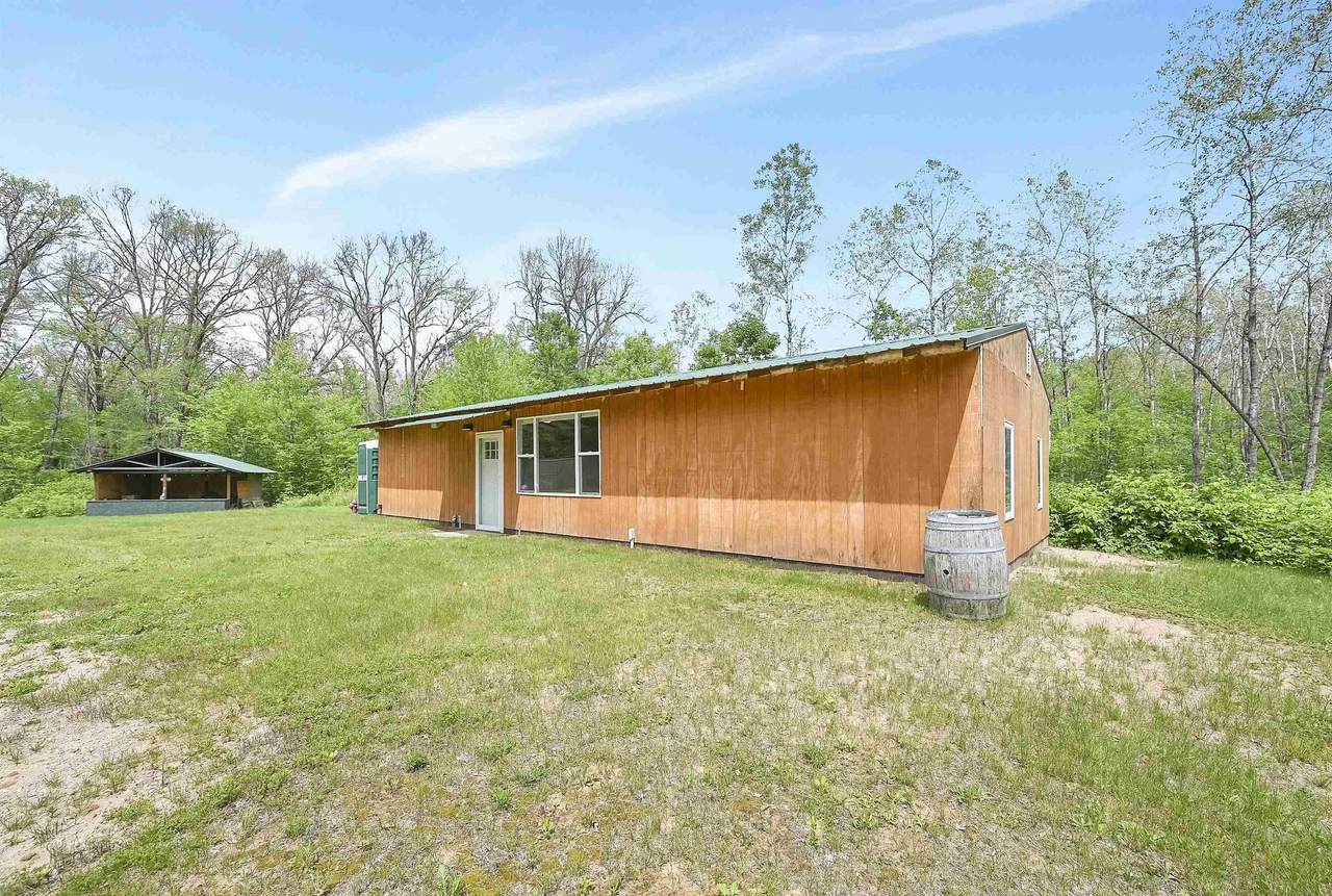 W13670 Brooks Lane - Photo 1